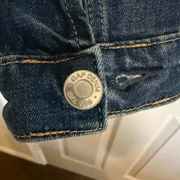 GAP Light Blue Denim Jacket - Picture 4 of 4